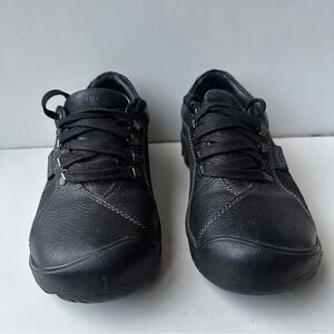 KEEN Presidio Waterproof Women’s Sneaker Hiking Shoes Black Size: 7 Ref (1024274